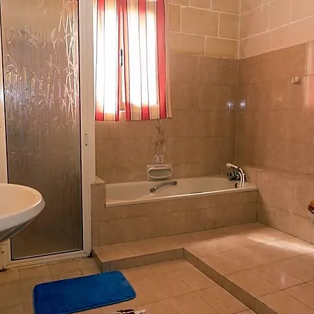Acomodation House Kavarna * Xagħra