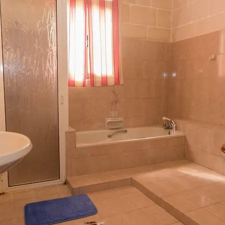 Acomodation House Kavarna * Xagħra