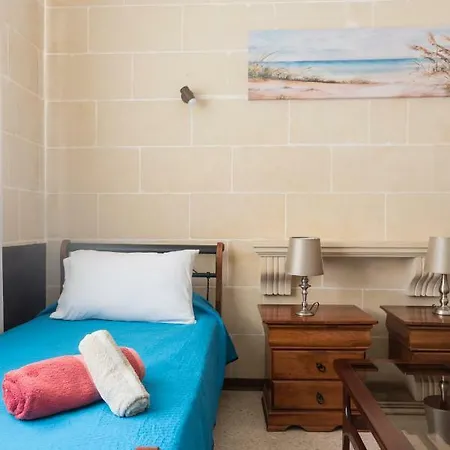 Acomodation House Kavarna בית הארחה